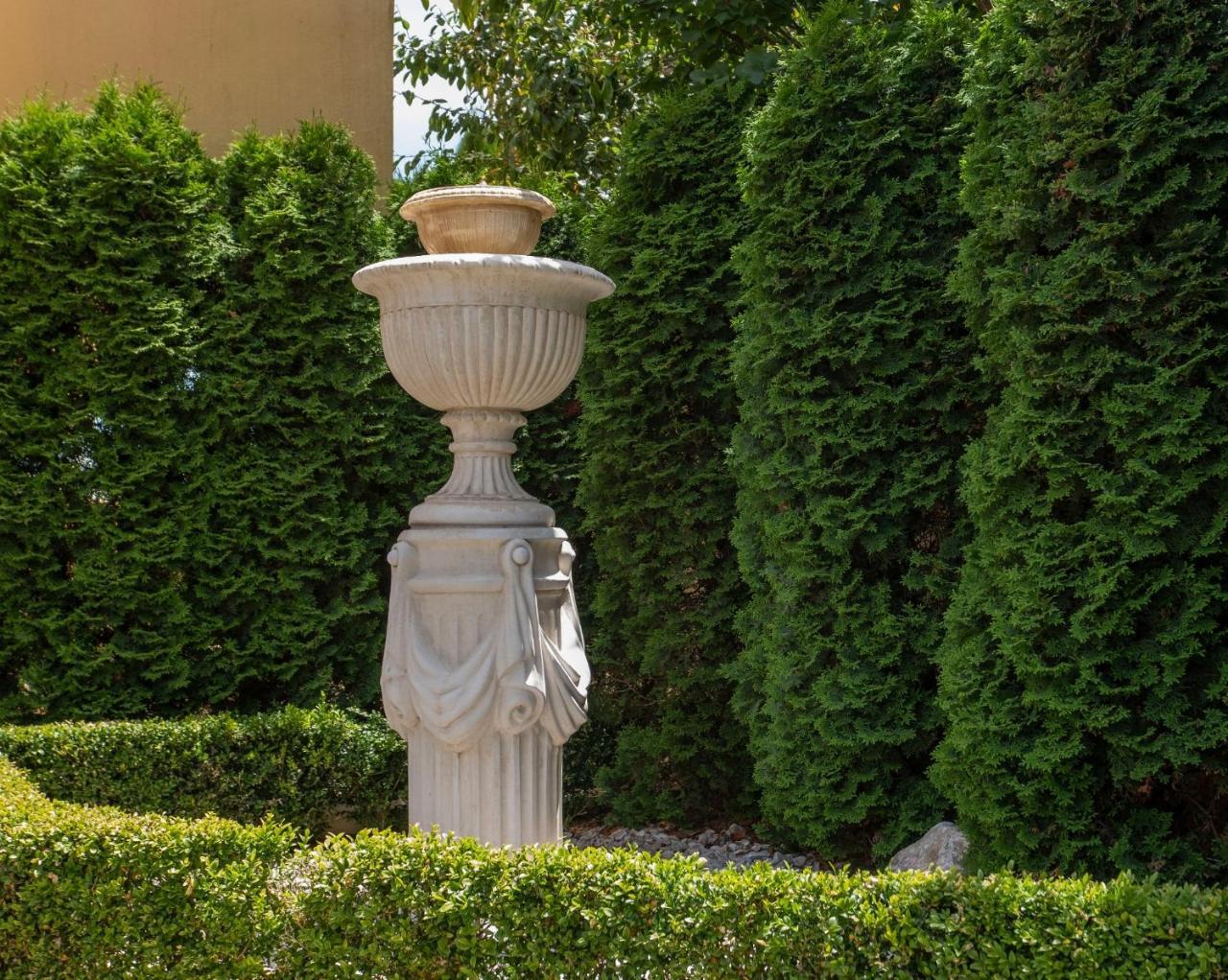 Tuscany Gardens Motor Lodge Nelson Bagian luar foto