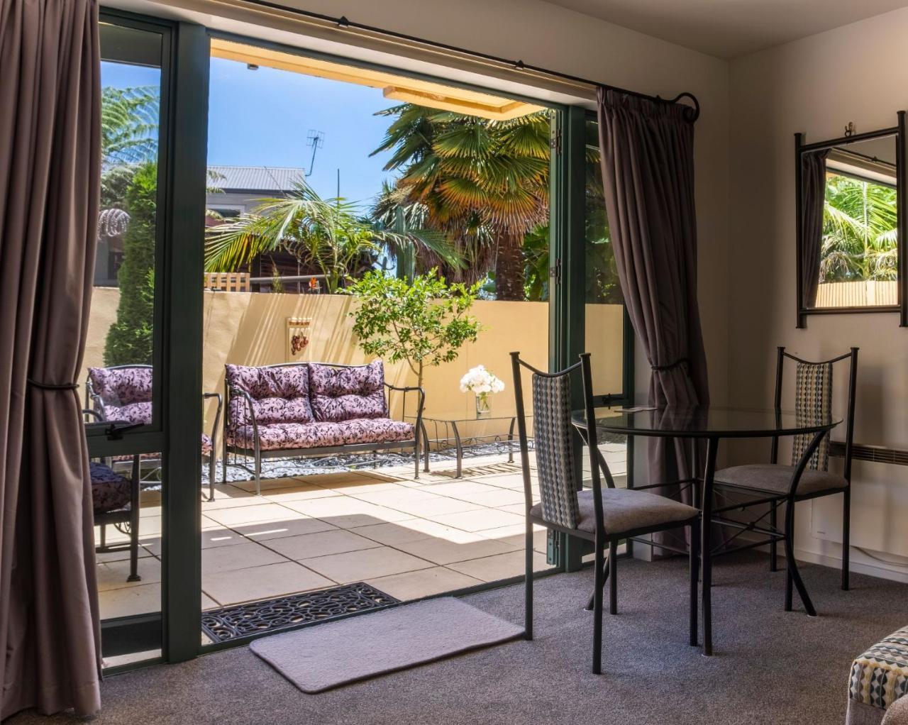 Tuscany Gardens Motor Lodge Nelson Bagian luar foto